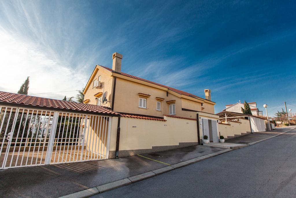 Apartments Casa Mia Dramalj Exterior photo